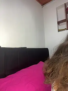 Snapshot of hotwife26 chatting on 06.09.26 hotwife26 online show from 06.09.26