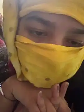 Snapshot of crazy111girl chatting on 09.18.25 crazy111girl online show from 09.18.25