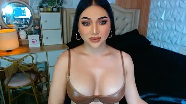 Snapshot of ValeriaHelaby chatting on 10.09.25 ValeriaHelaby online show from 10.09.25