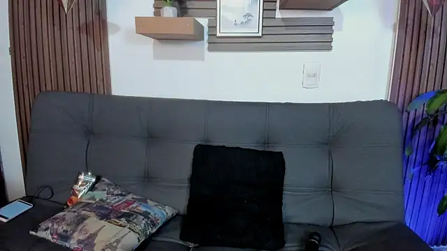 April  foxx online show from 10.04.25