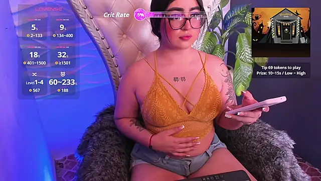 April  foxx online show from 10.18.25