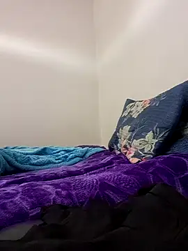 Pussy-thick online show from 09.16.25