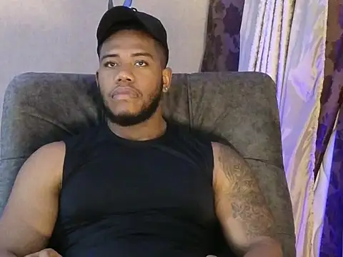 Snapshot of BenjaminCol_ chatting on 10.16.25 BenjaminCol online show from 10.16.25