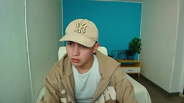 Ithan  online show from 09.08.25