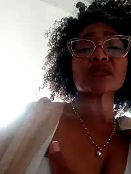 BiiancaEstradaa online show from 02.15.26