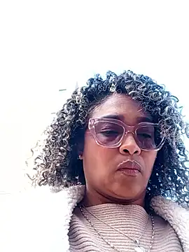 BiiancaEstradaa online show from 04.12.26