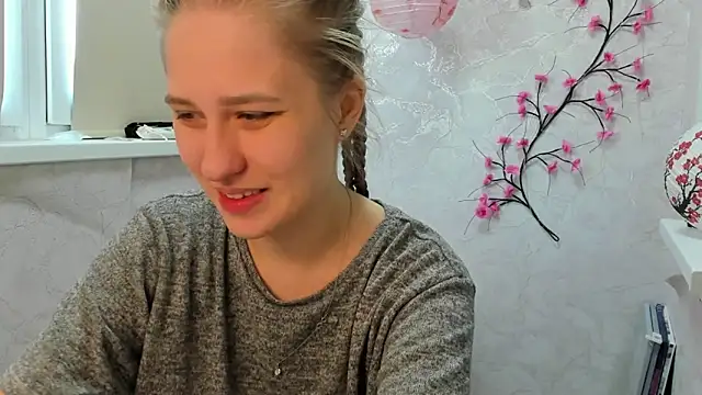 sofamuffin online show from 04.14.26