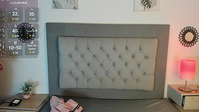 Snapshot of Seraphyne666 chatting on 09.11.25 Seraphyne666 online show from 09.11.25