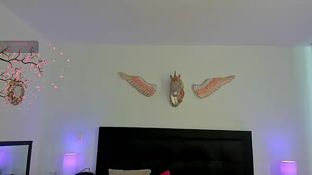 Snapshot of Seraphyne666 chatting on 10.18.25 Seraphyne666 online show from 10.18.25