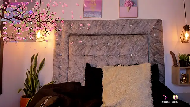 Snapshot of Seraphyne666 chatting on 10.19.25 Seraphyne666 online show from 10.19.25