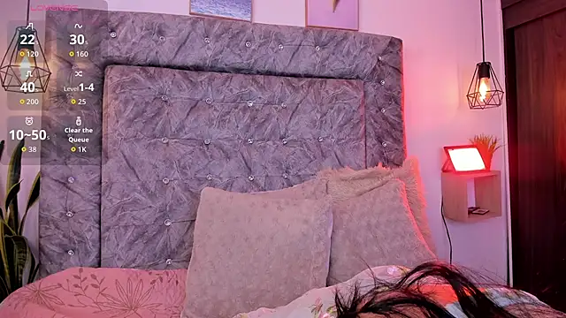 Snapshot of Seraphyne666 chatting on 11.01.25 Seraphyne666 online show from 11.01.25