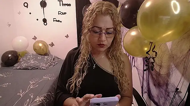 Skarleth Diaz online show from 11.05.25