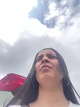 Mia jhoonson online show from 12.18.25