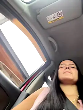 Mia jhoonson online show from 12.19.25