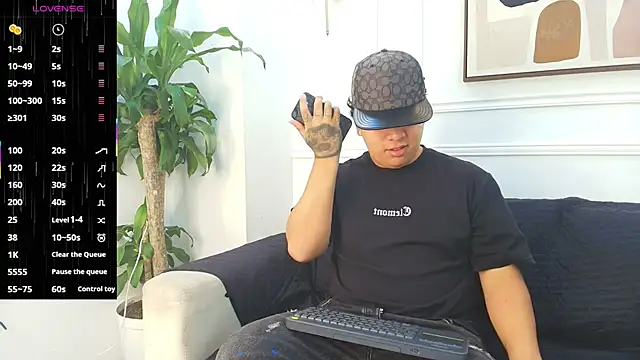 Snapshot of Naim_Bennetsex chatting on 10.10.25 Naim Bennetsex online show from 10.10.25