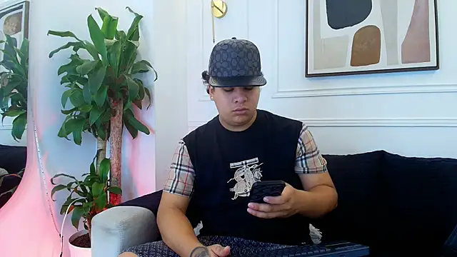 Snapshot of Naim_Bennetsex chatting on 11.11.25 Naim Bennetsex online show from 11.11.25