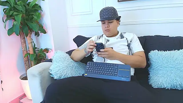 Naim Bennetsex online show from 11.27.25