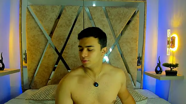 jayd muscle online show from 10.31.25