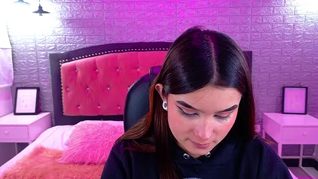 Natalie loffreda online show from 10.06.25