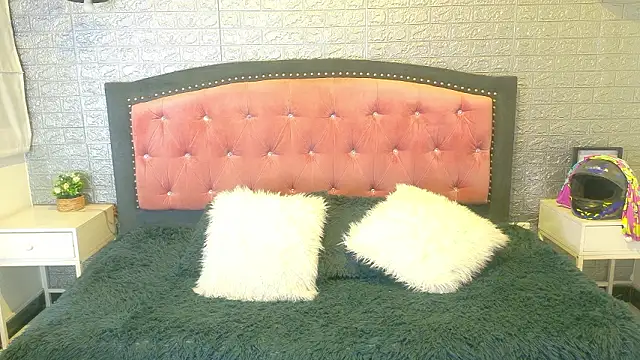 Natalie loffreda online show from 02.10.26