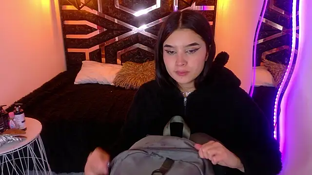 Natalie loffreda online show from 03.12.26