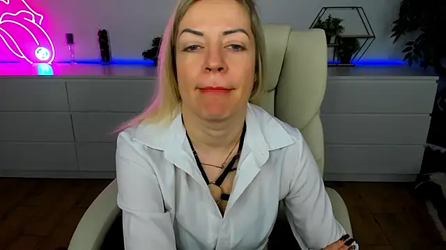 Anna Snows online show from 11.26.25