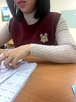 Snapshot of -NhaKy22 chatting on 11.27.25 -NhaKy22 online show from 11.27.25