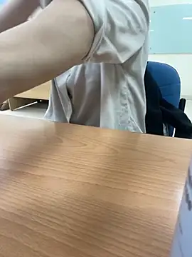 Snapshot of -NhaKy22 chatting on 12.05.25 -NhaKy22 online show from 12.05.25