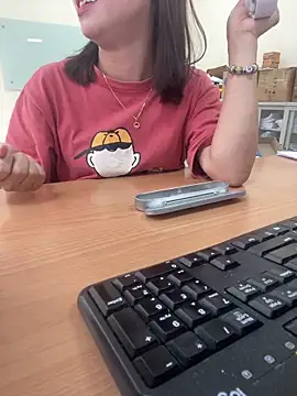 Snapshot of -NhaKy22 chatting on 04.04.26 -NhaKy22 online show from 04.04.26