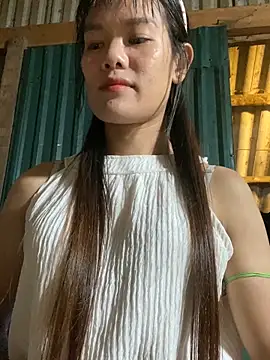 Snapshot of PhanHaa chatting on 09.24.25 PhanHaa online show from 09.24.25