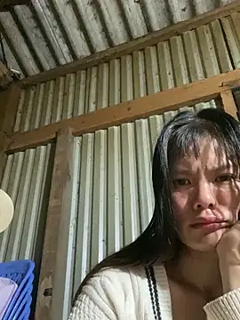 Snapshot of PhanHaa chatting on 09.28.25 PhanHaa online show from 09.28.25