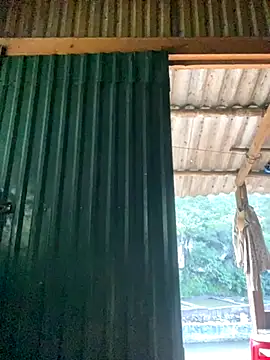 Snapshot of PhanHaa chatting on 10.02.25 PhanHaa online show from 10.02.25