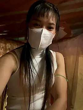 Snapshot of PhanHaa chatting on 10.22.25 PhanHaa online show from 10.22.25