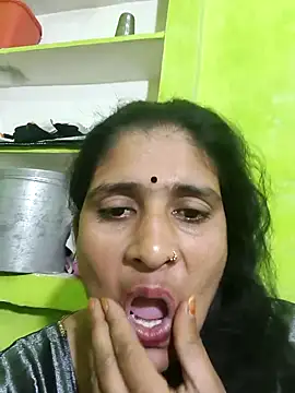 Hot-piuy online show from 10.30.25