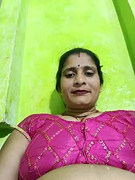 Hot-piuy online show from 10.31.25