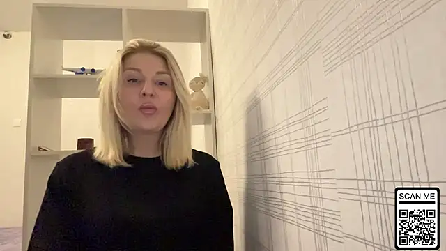 Snapshot of Blondie_xoxoxo chatting on 10.26.25 Blondie xoxoxo online show from 10.26.25