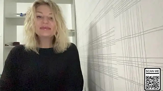 Snapshot of Blondie_xoxoxo chatting on 11.03.25 Blondie xoxoxo online show from 11.03.25