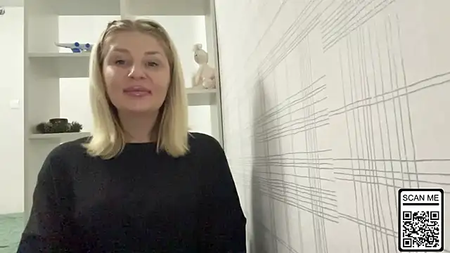 Snapshot of Blondie_xoxoxo chatting on 11.06.25 Blondie xoxoxo online show from 11.06.25