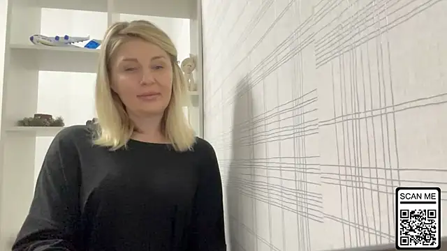 Blondie xoxoxo online show from 11.27.25