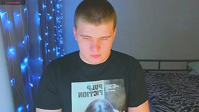 kittenmurr online show from 12.15.25