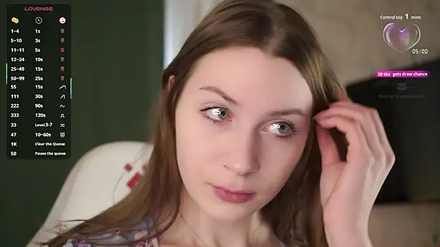 Snapshot of Stella_of_steel chatting on 10.11.25 Stella of steel online show from 10.11.25