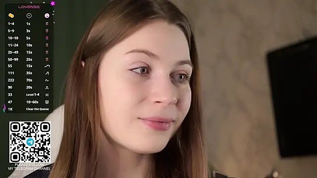 Snapshot of Stella_of_steel chatting on 10.28.25 Stella of steel online show from 10.28.25