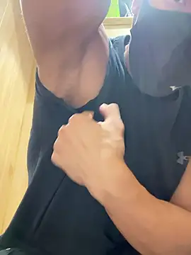 Snapshot of masucle216 chatting on 10.24.25 masucle216 online show from 10.24.25