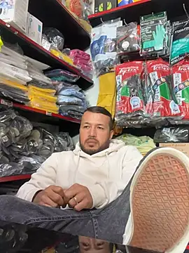 sebastiann0  online show from 04.05.26