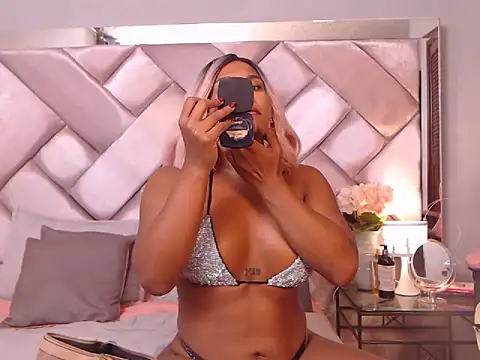 Ashleyroberst online show from 11.06.25