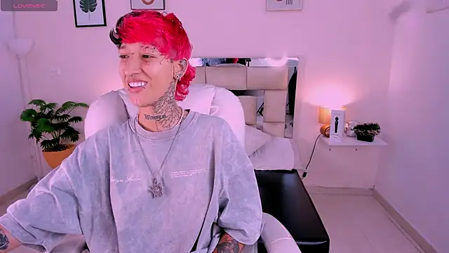 Luci Rose online show from 09.11.25