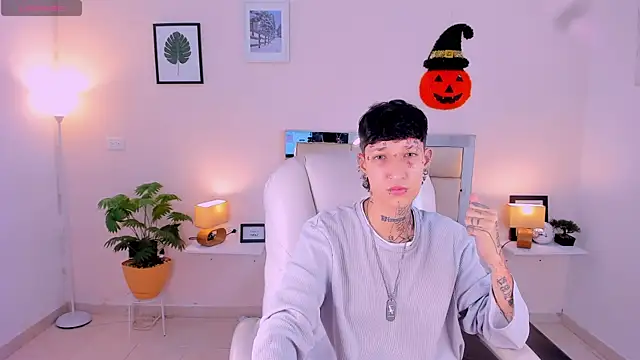 Luci Rose online show from 10.08.25