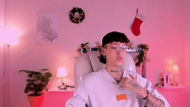 Luci Rose online show from 12.02.25