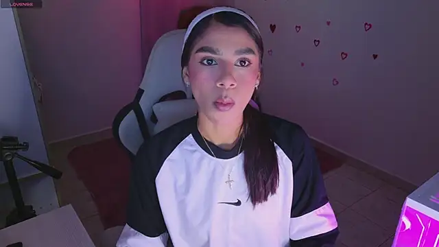 BrunetteAdams001 online show from 02.24.26