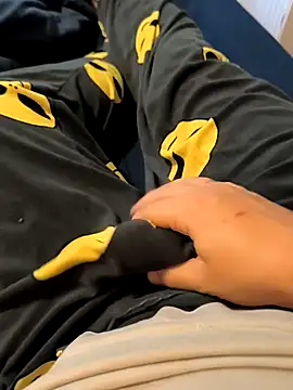 Snapshot of Ole_Plus chatting on 09.27.25 Ole Plus online show from 09.27.25